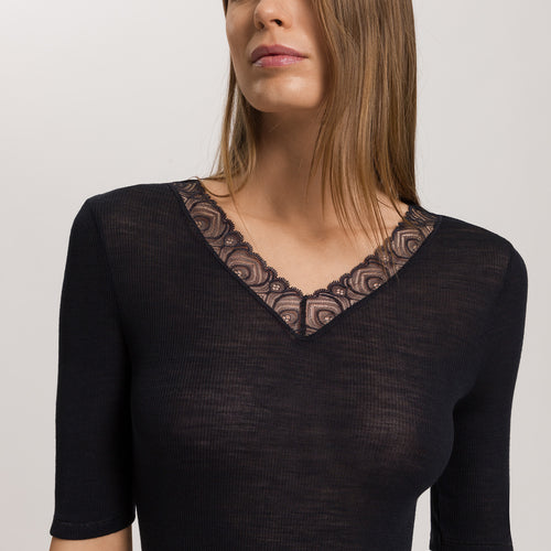 Woolen Lace Lace Trim Wool And Silk Top | Black 70829-019