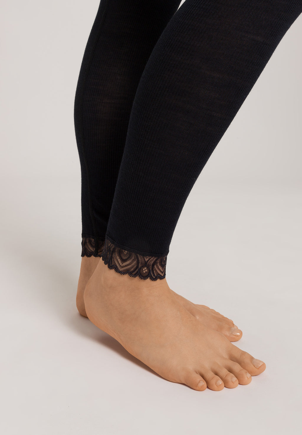 Woolen Lace Lace Trim Wool And Silk Leggings | Black 70833-019