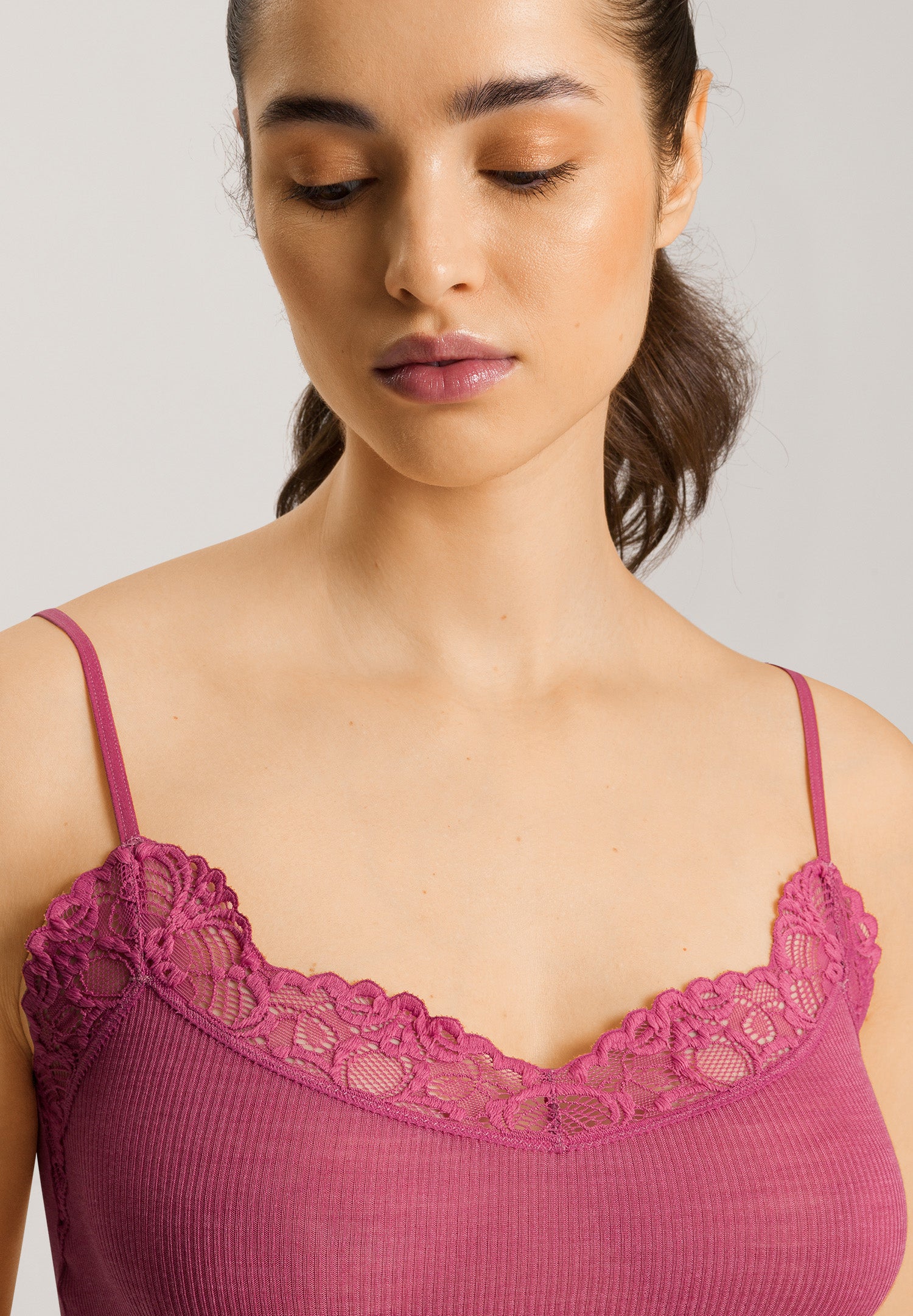 70911 Woolen Lace Spaghetti Cami - 2414 Rose Wine