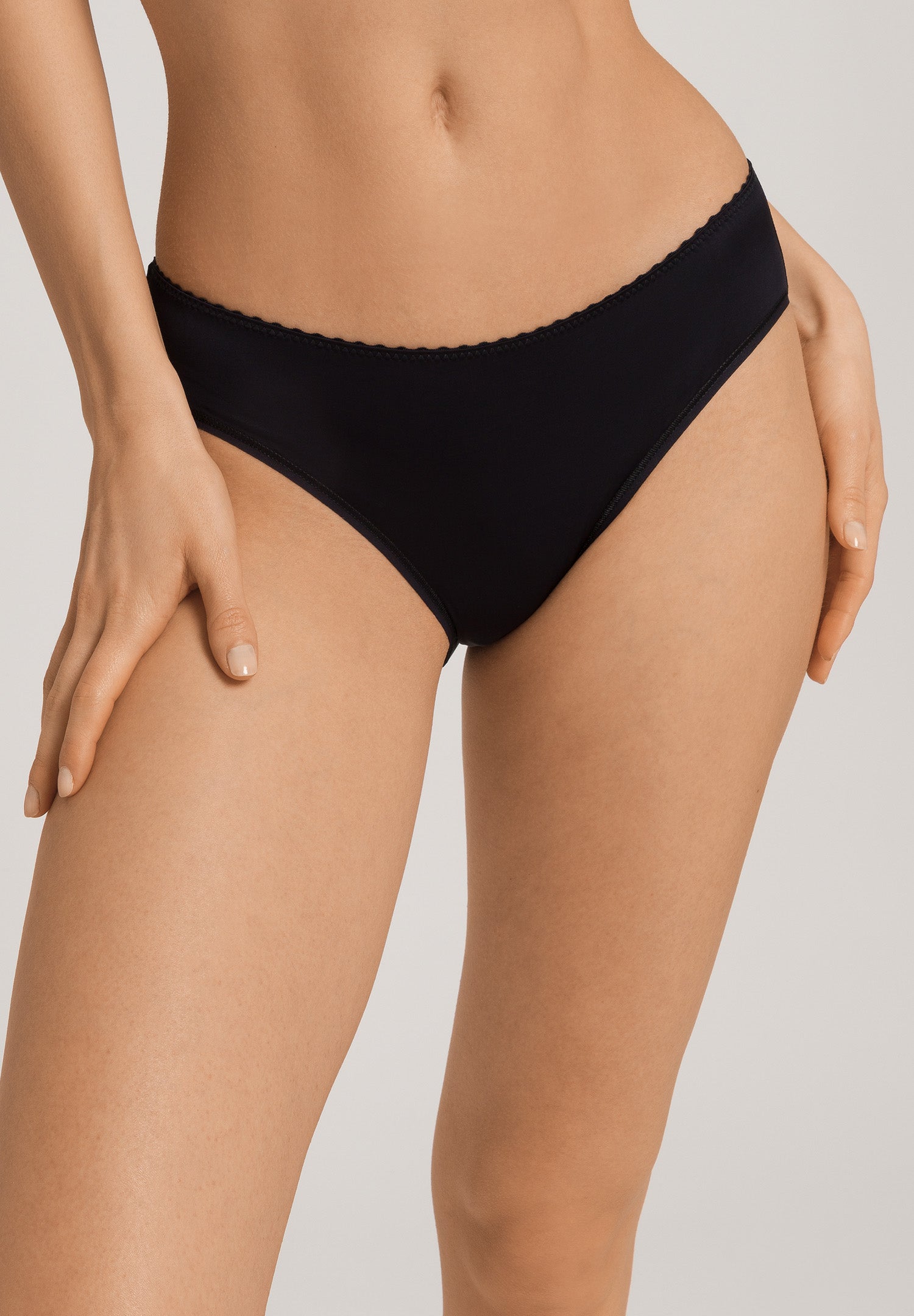 Satin Deluxe Satin Jersey Bikini | Black 71125-019