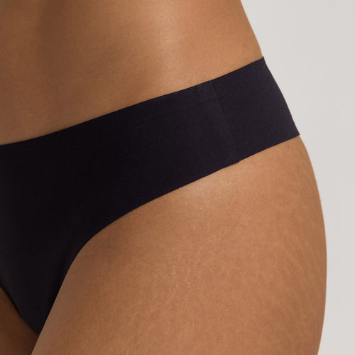 Invisible Touch Microfiber Seamless Thong | Black 71140-019