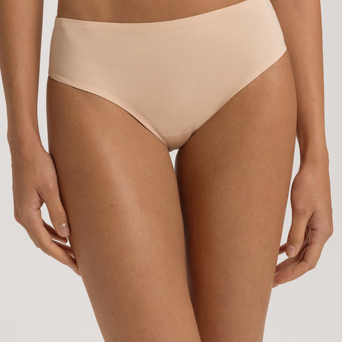Invisible Touch Microfiber Seamless Bikini | Beige 71141-274