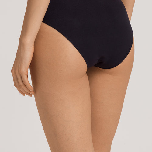 Invisible Touch Microfiber Seamless Hi-Cut Briefs | Black 71142-019