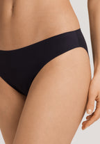 Invisible Touch Microfiber Seamless Hi-Cut Briefs | Black 71142-019