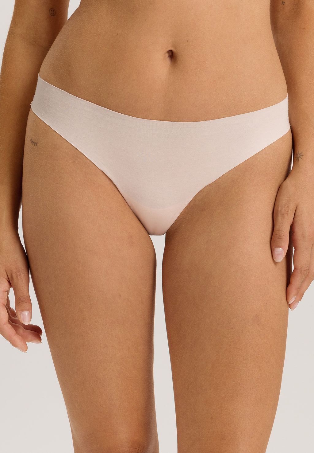 Invisible Cotton Cotton Blend Thong | Powder 71242-1381