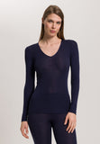Woolen Silk W Wool And Silk V-Neck Fitted Top | Night Blue 71418-2624