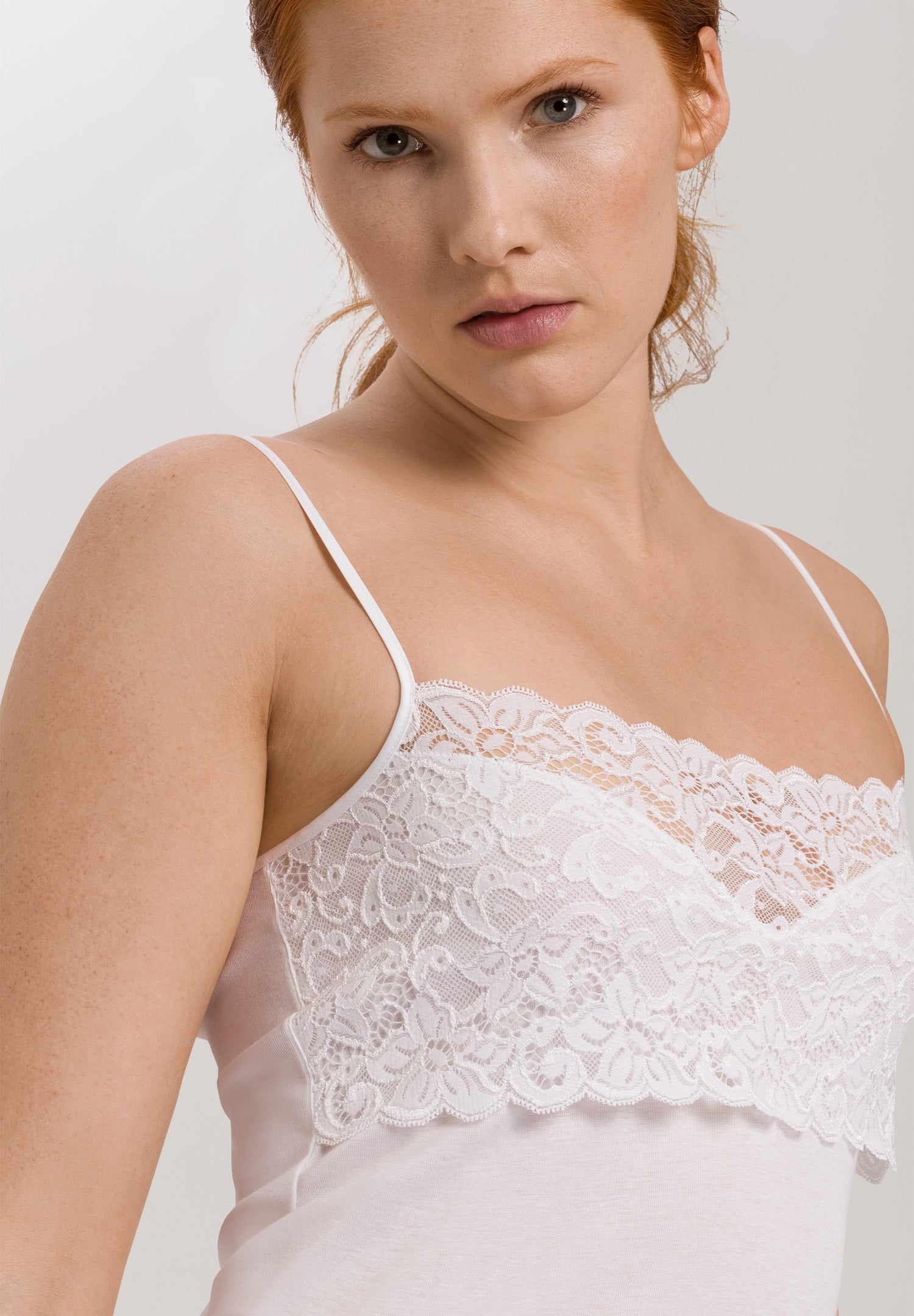 71448 Luxury Moments Wide Lace Spg Cami - 101 White