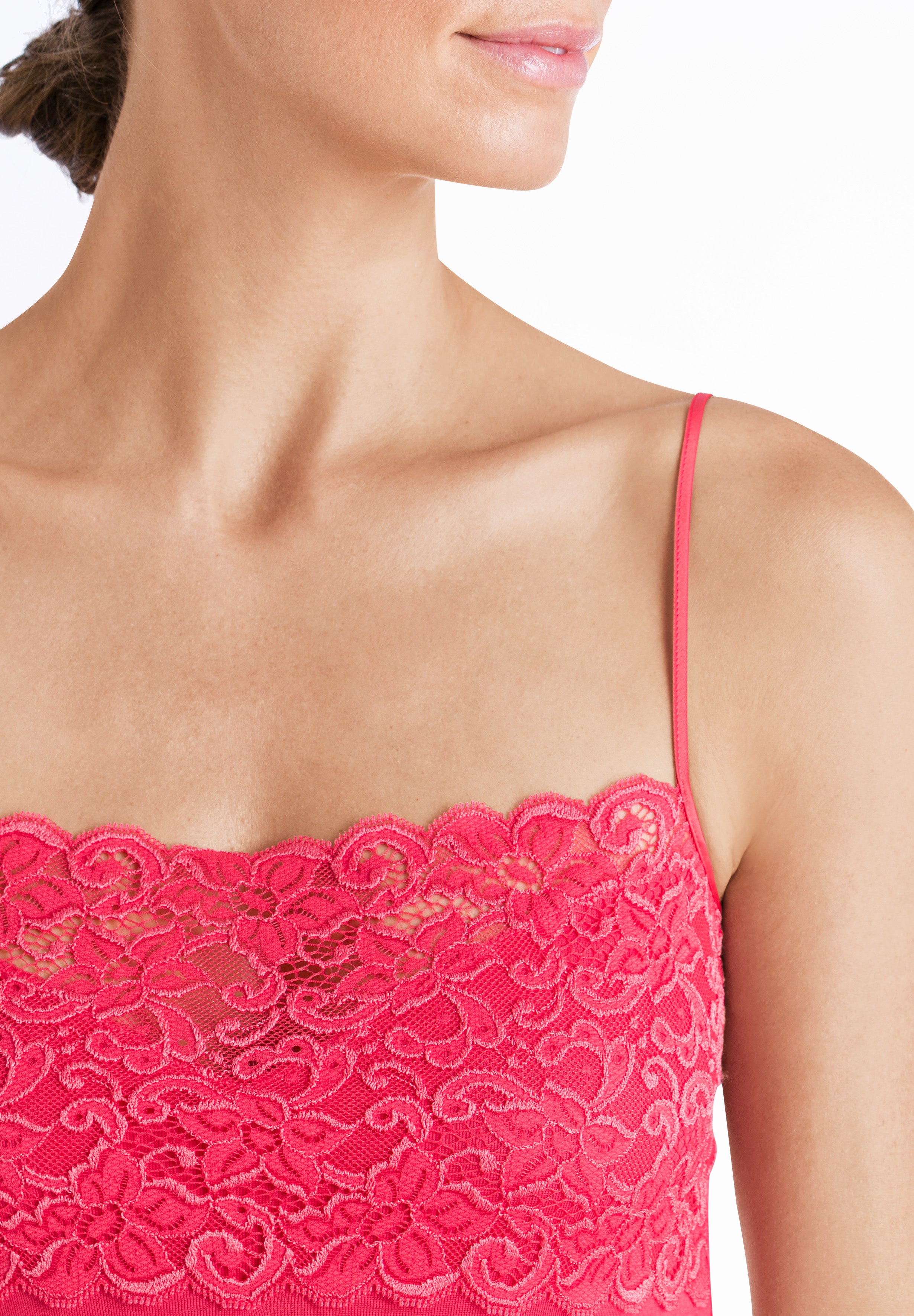71448 Luxury Moments Wide Lace Spg Cami - 1399 Geranium