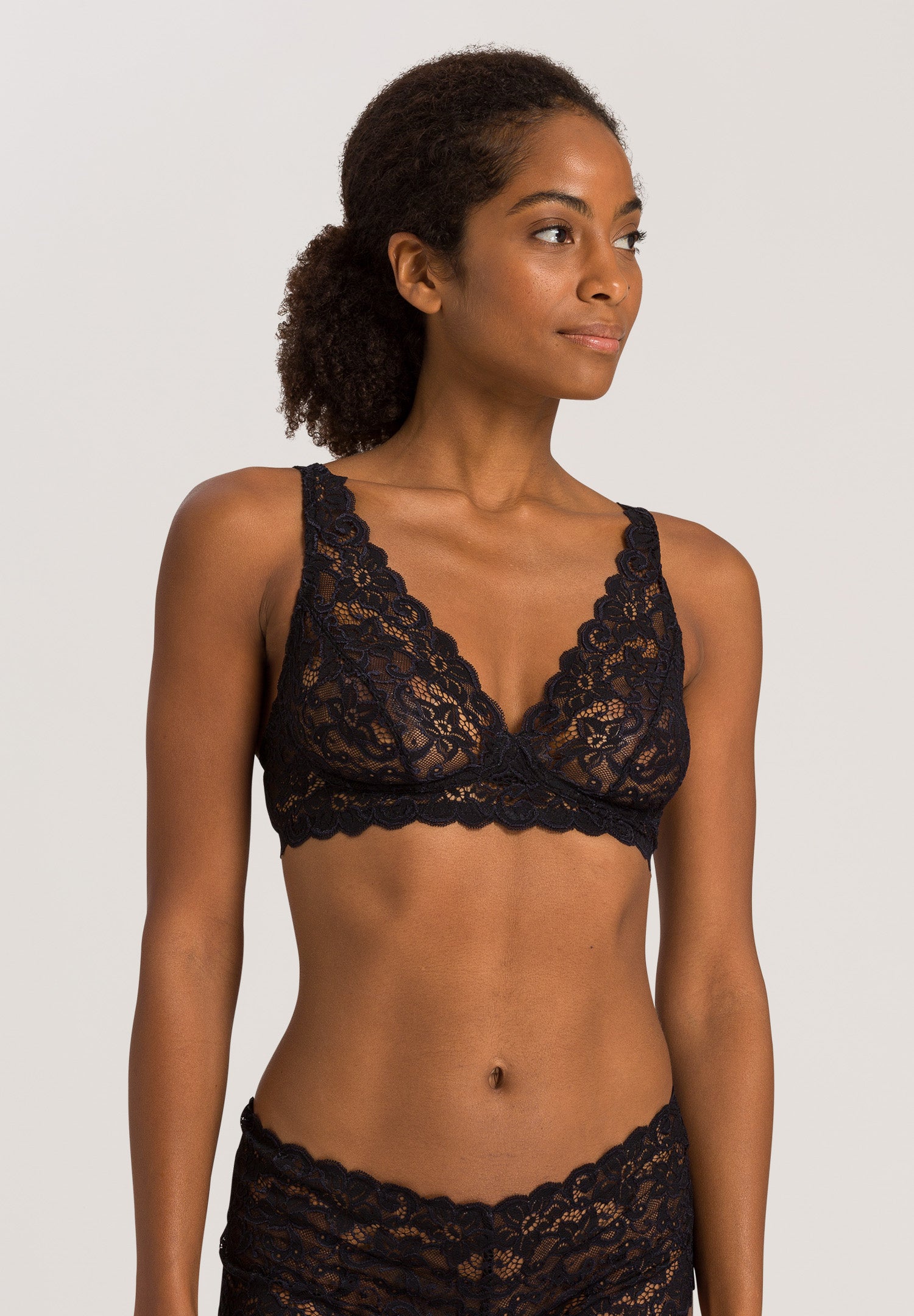 71465 Luxury Moments Lace Soft Cup Bra - 019 Black