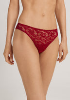 Luxury Moments Thong | Red Dahlia 71507-2418