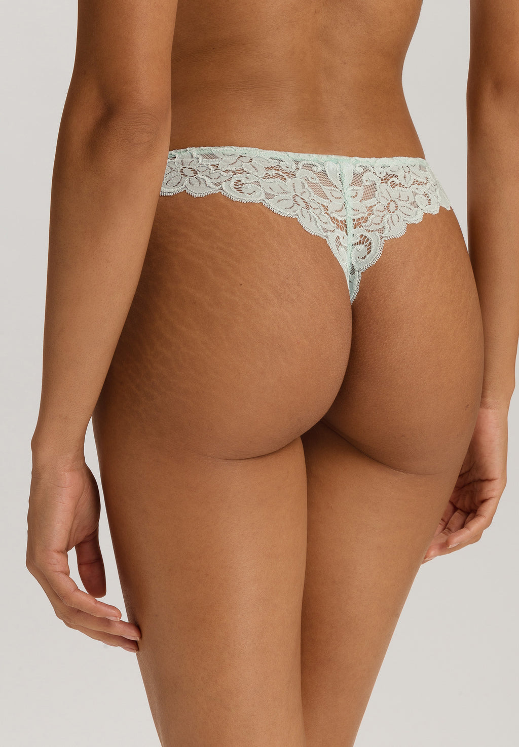 Luxury Moments Thong | Vapor 71507-2534