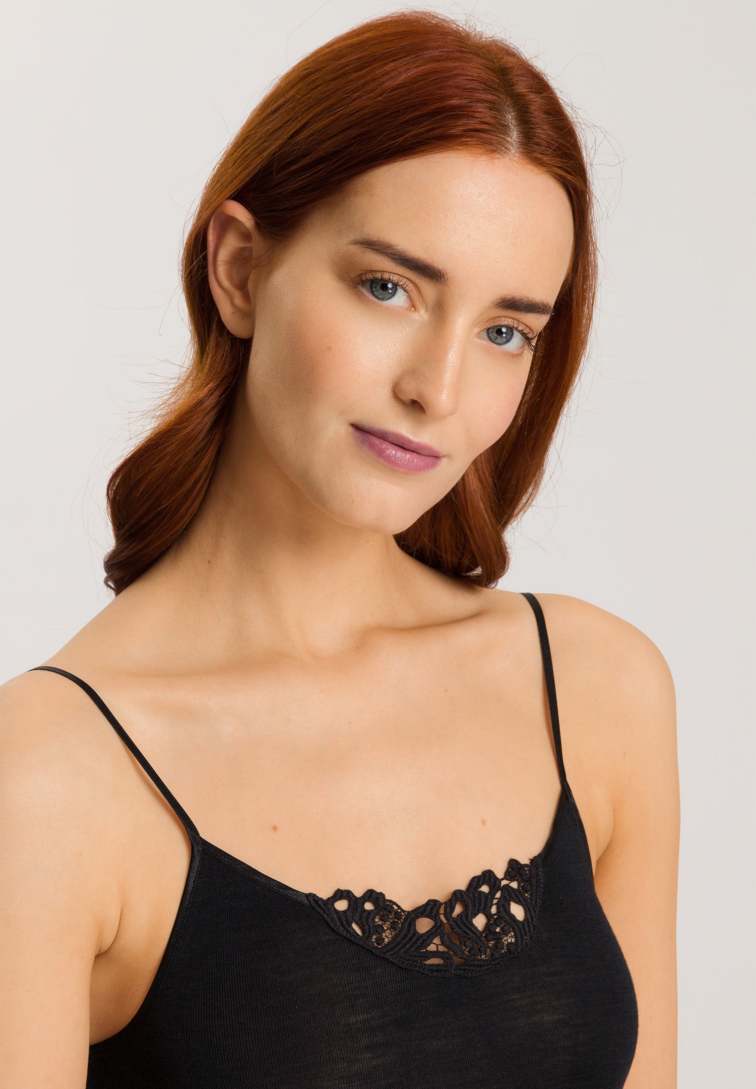 71521 Woolen Silk W Spaghetti Cami With Embroidery - 018 Black