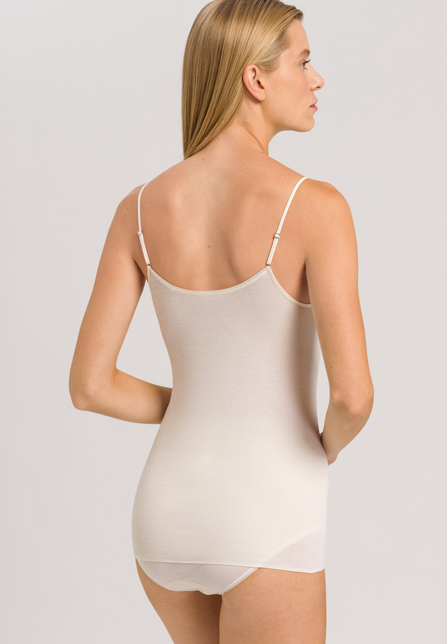 71601 Cotton Seamless V-Neck Camisole - 116 Pale Cream