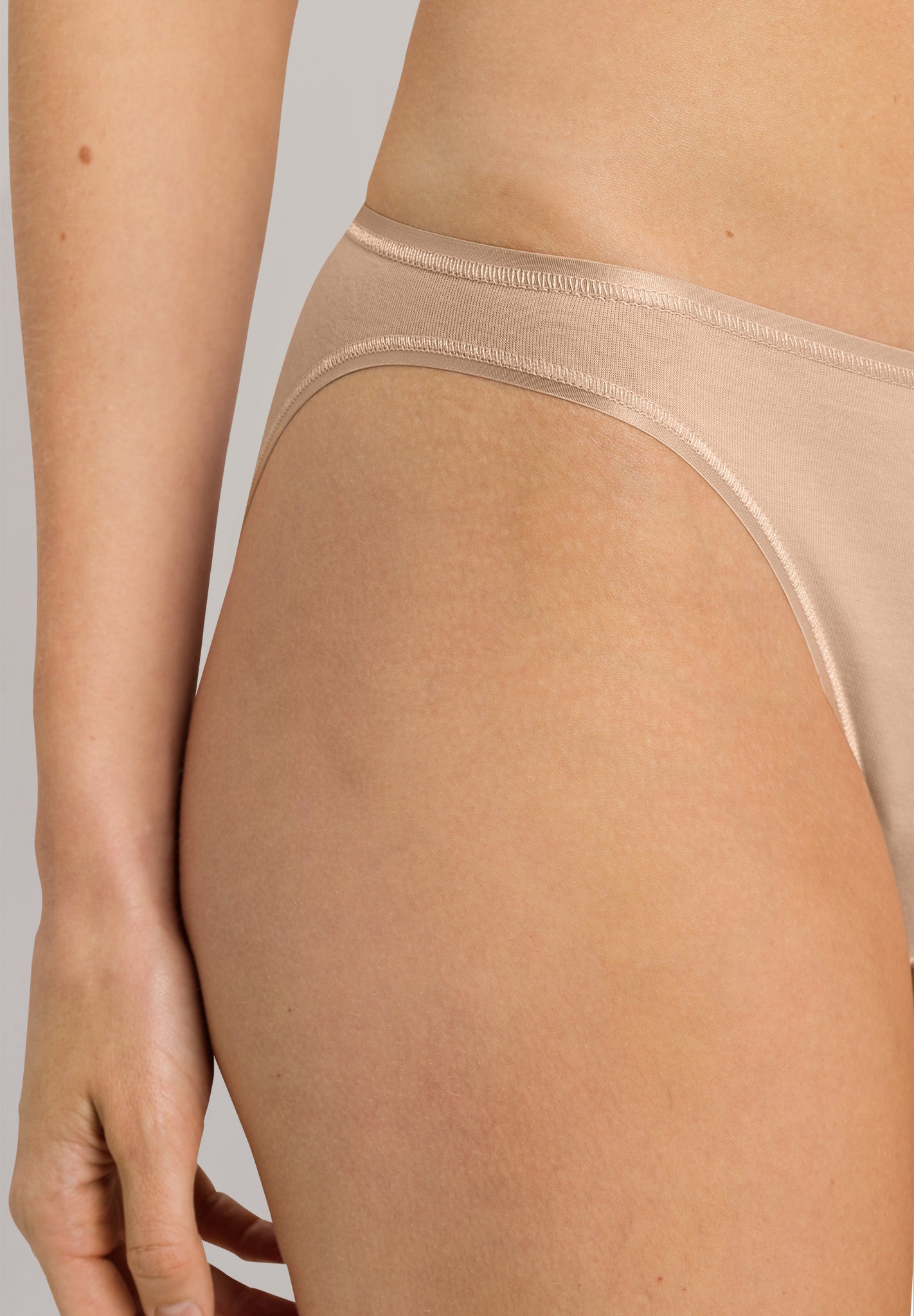 71624 Cotton Seamless High Cut Brief - 274 Beige