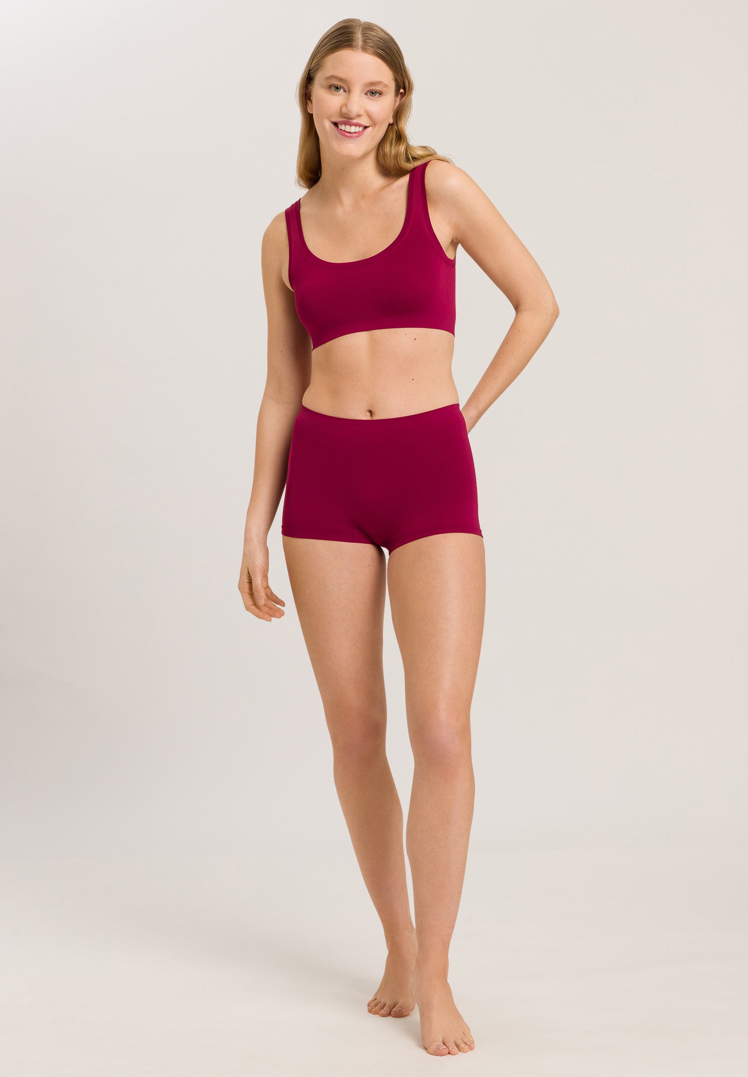 71810 Touch Feeling Crop Top - 2406 Intense Garnet