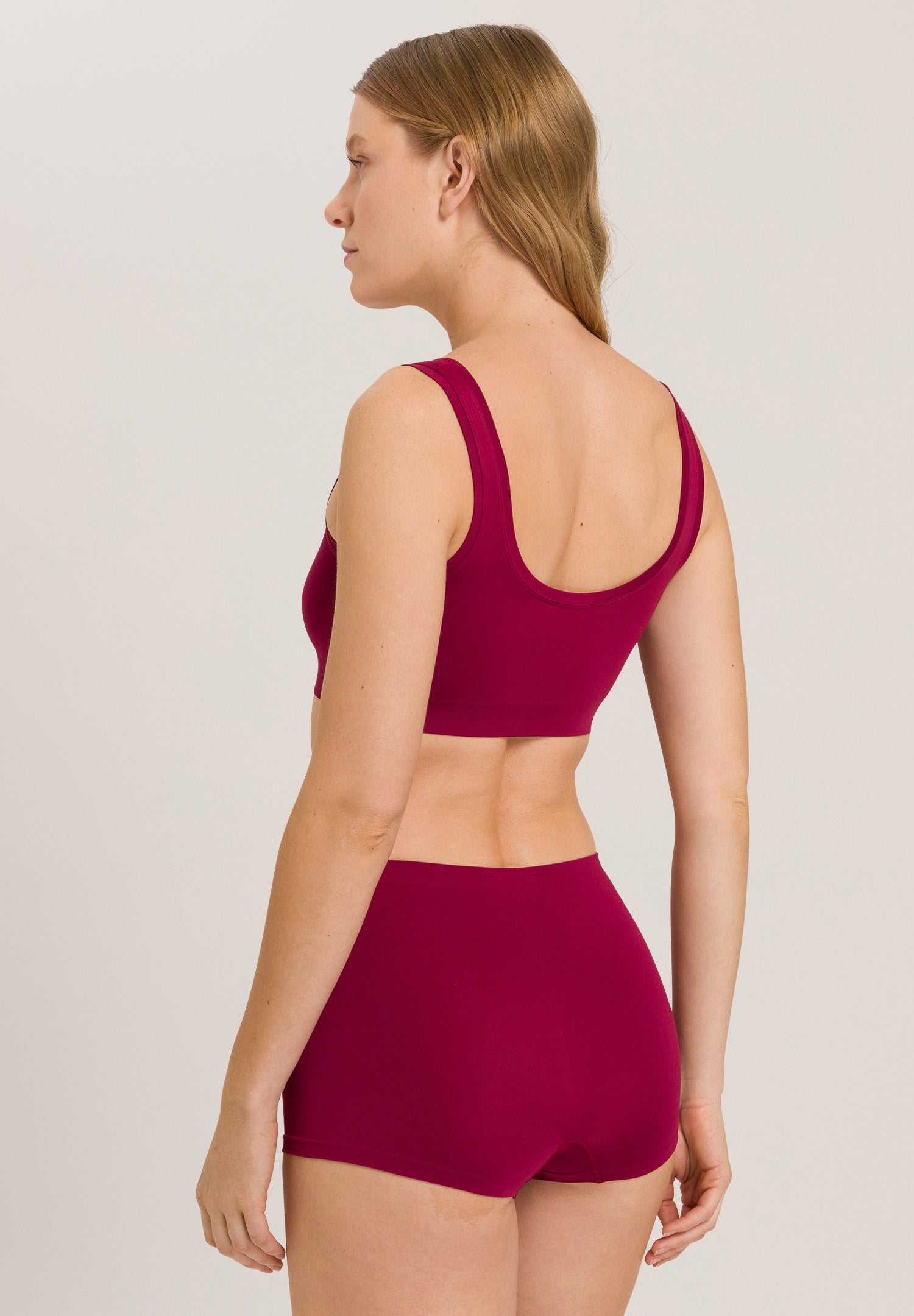 71810 Touch Feeling Crop Top - 2406 Intense Garnet