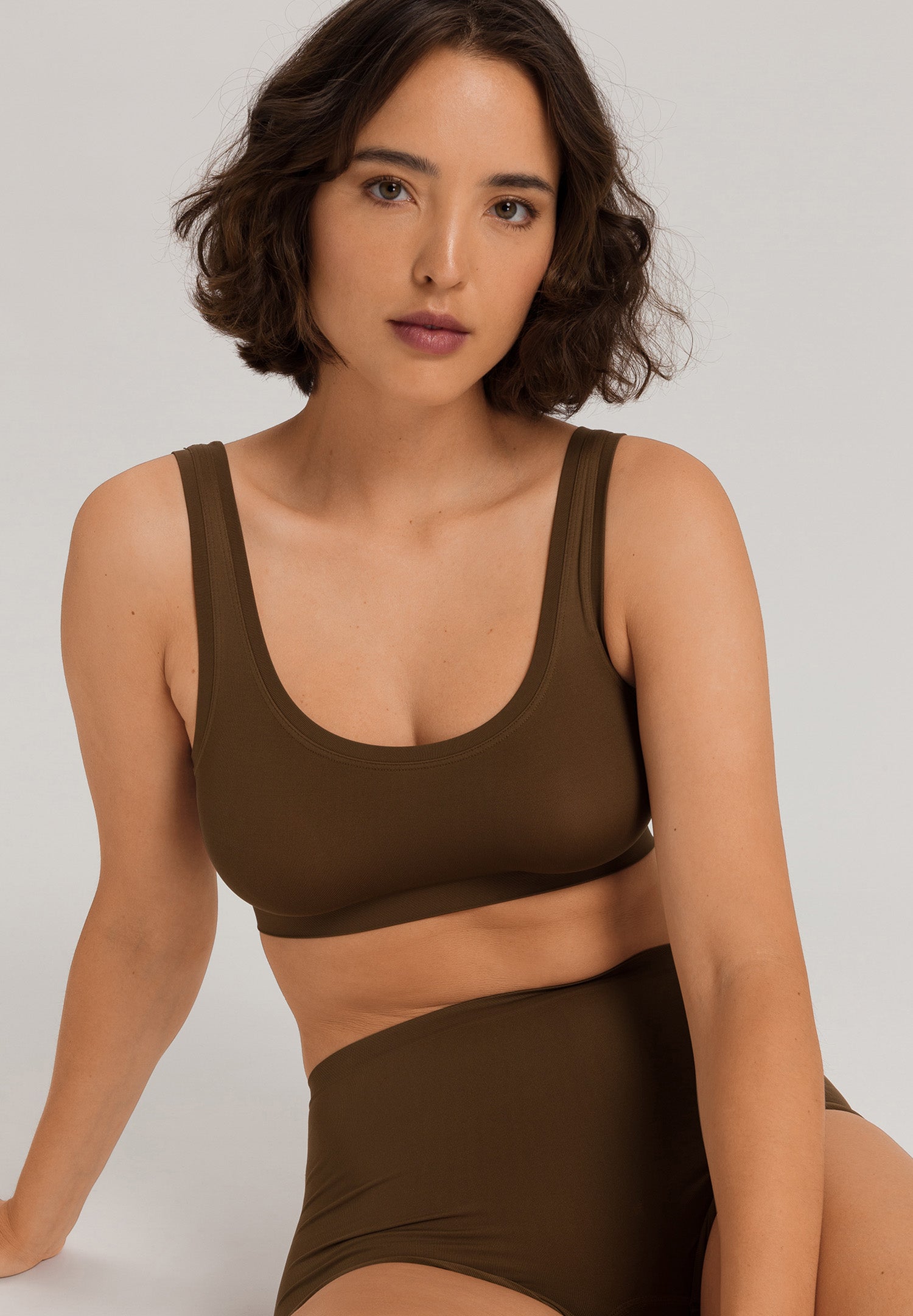 Touch Feeling Crop Top | Mochaccino 71810-2757