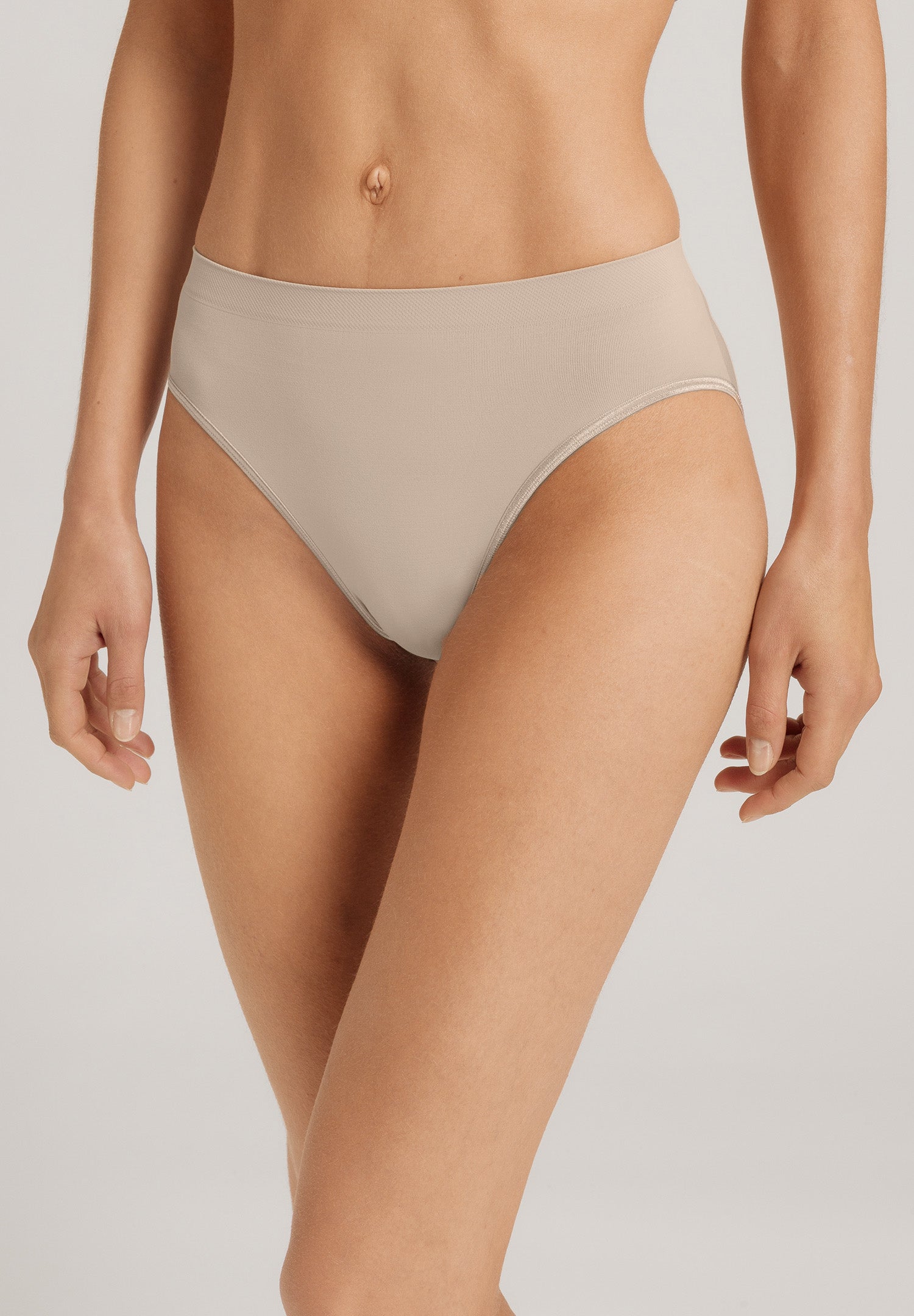 Touch Feeling Hi Cut Brief | Coffee Quartz 71812-2216