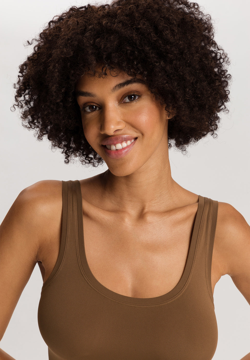 Touch Feeling Round Neck Tank Top | Mochaccino 71814-2757