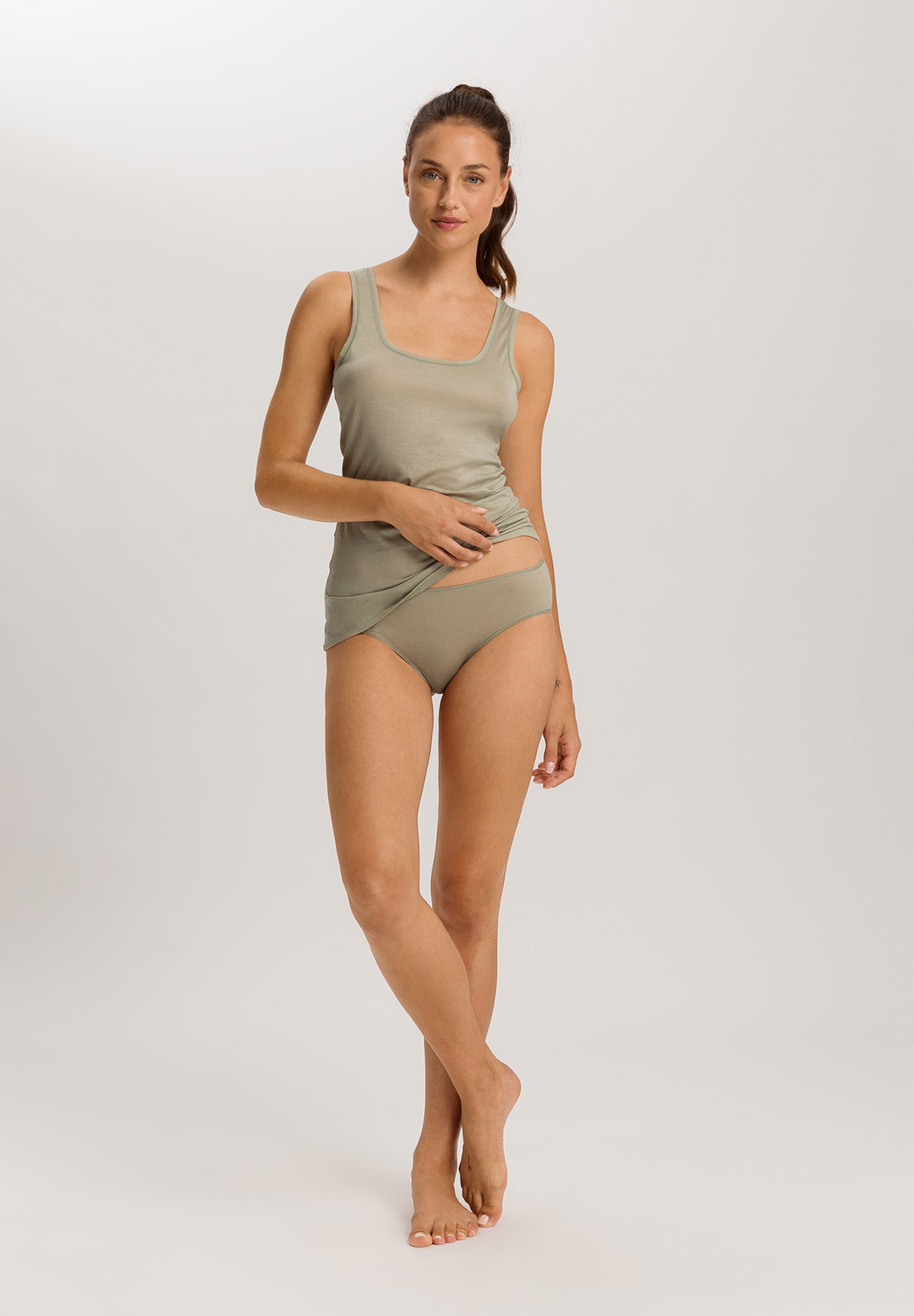 Ultralight Cotton Round Neck Tank Top | Crystal Green 71821-2732