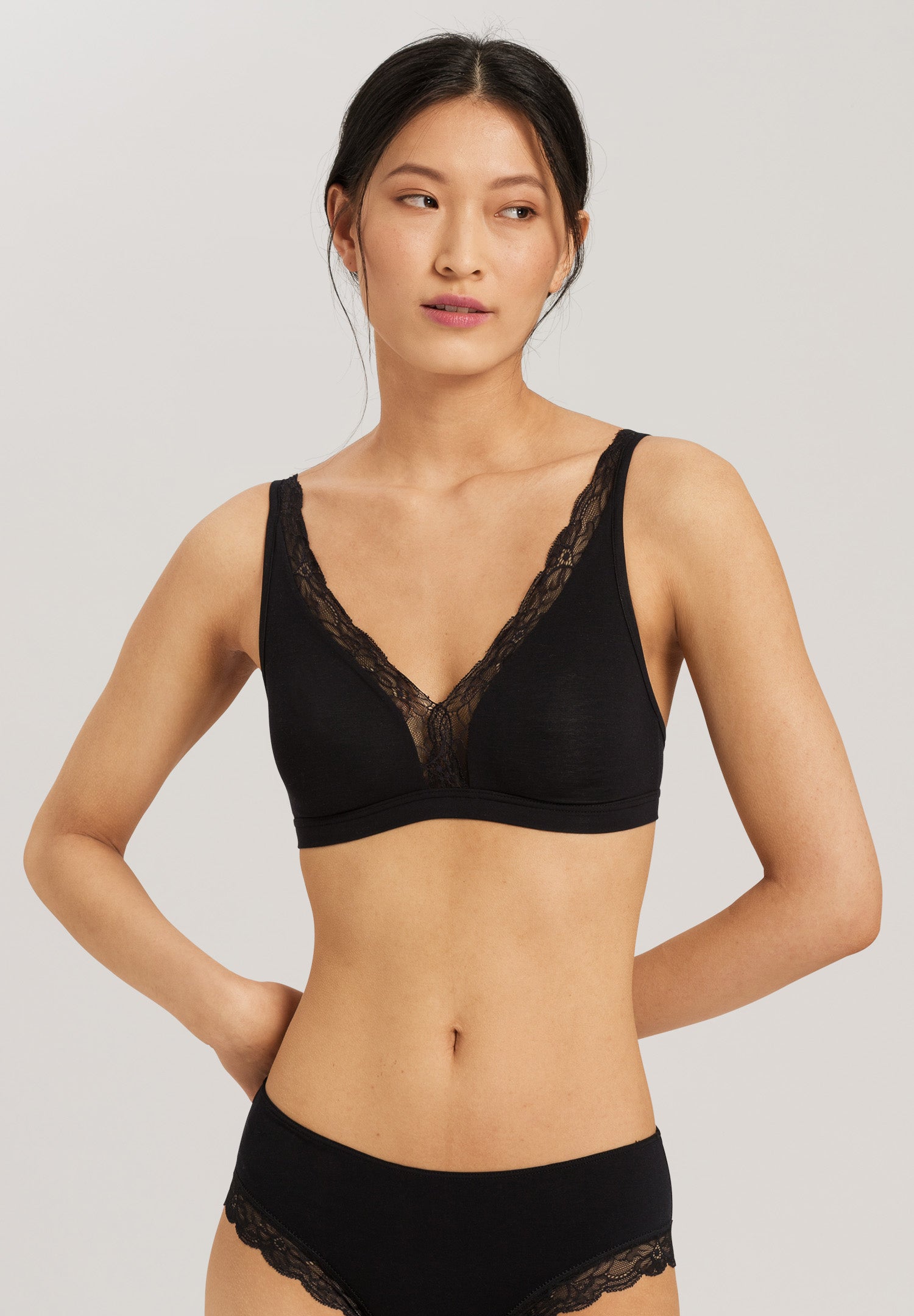 72431 Cotton Lace Soft Cup Bra - 019 Black