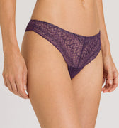 72942 Thalie Thong - 2376 Animal Lace Boysenberry