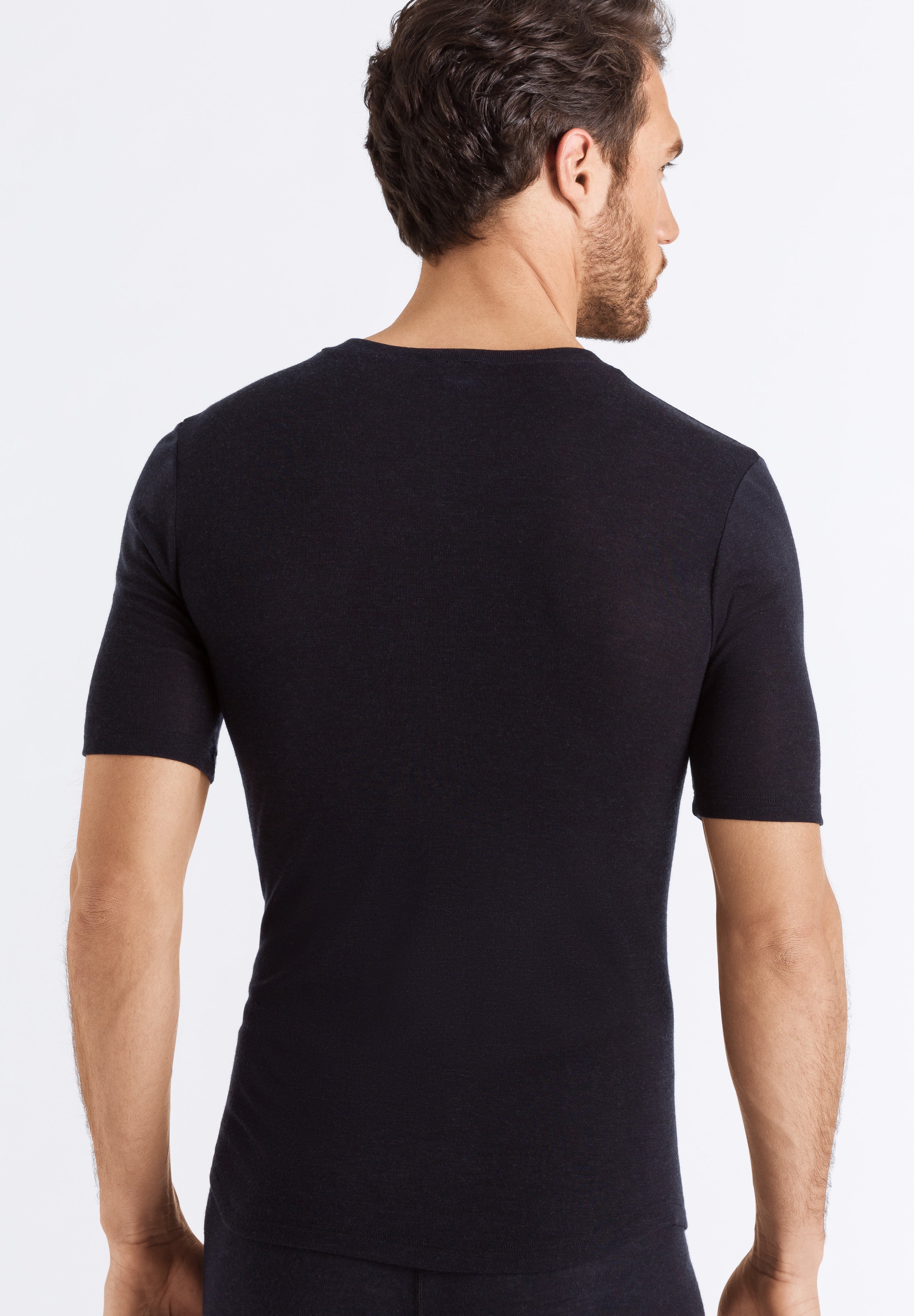 73152 Silk/Cashmere V-Neck S/Slv Shirt - 019 Black