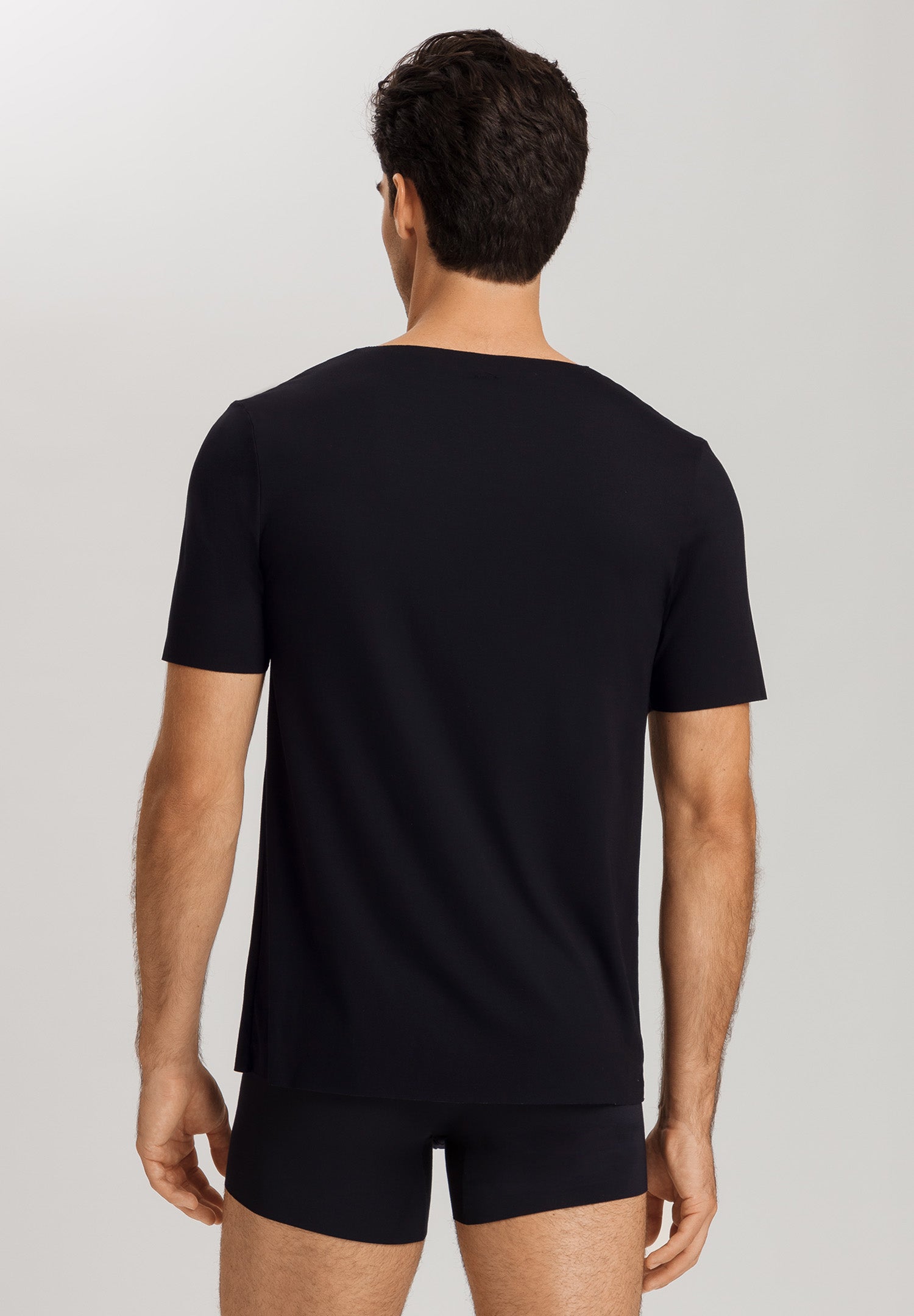 Clean Cut Seamless V-Neck T-Shirt | Black 73251-019