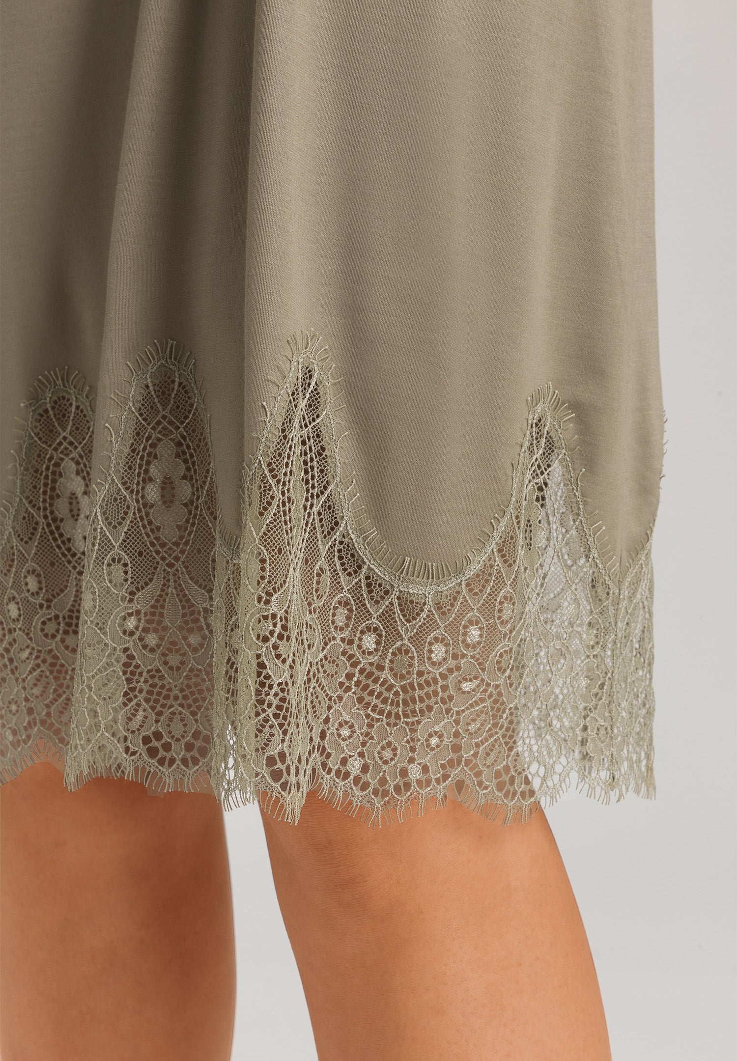 Melia Scalloped Lace Round Neck Nightgown | Silver Sage 74802-2651