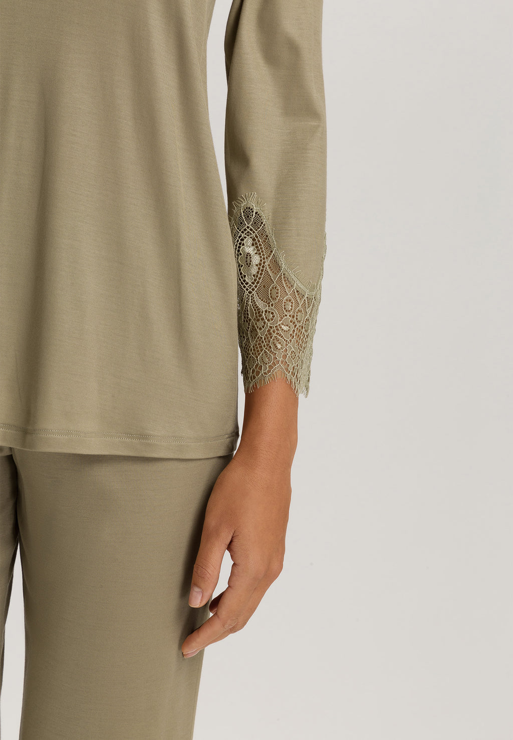 Melia Scalloped Lace Pajama Set | Silver Sage 74803-2651