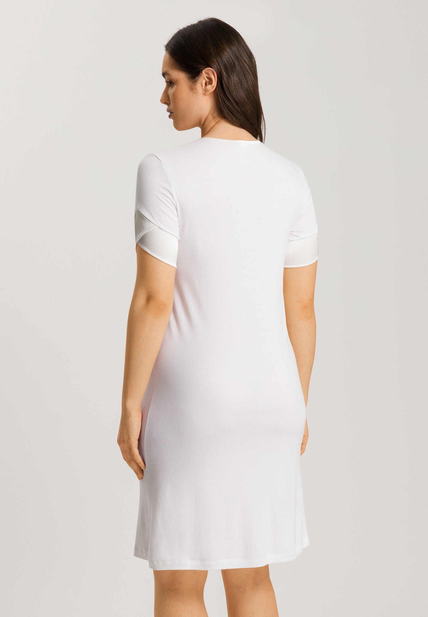 74874 Virginia Short Sleeve Nightgown 100cm - 102 Off White