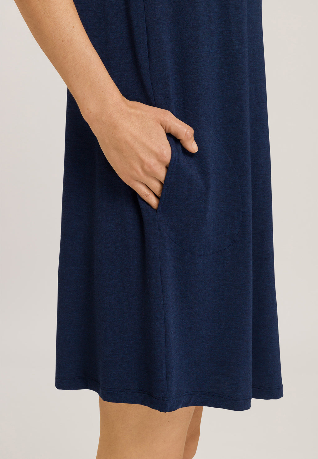 74949 Natural Elegance S/SLV NIGHTDRESS 90CM - 1610 Deep Navy