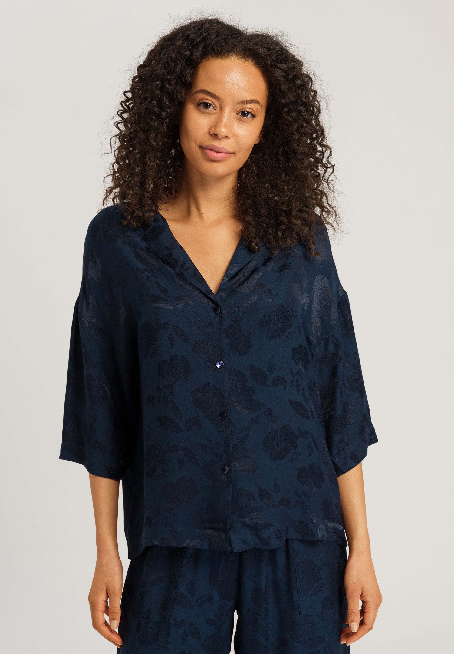 74958 Valene 3/4 Sleeve Shirt - 2394 Blueberry Flowers