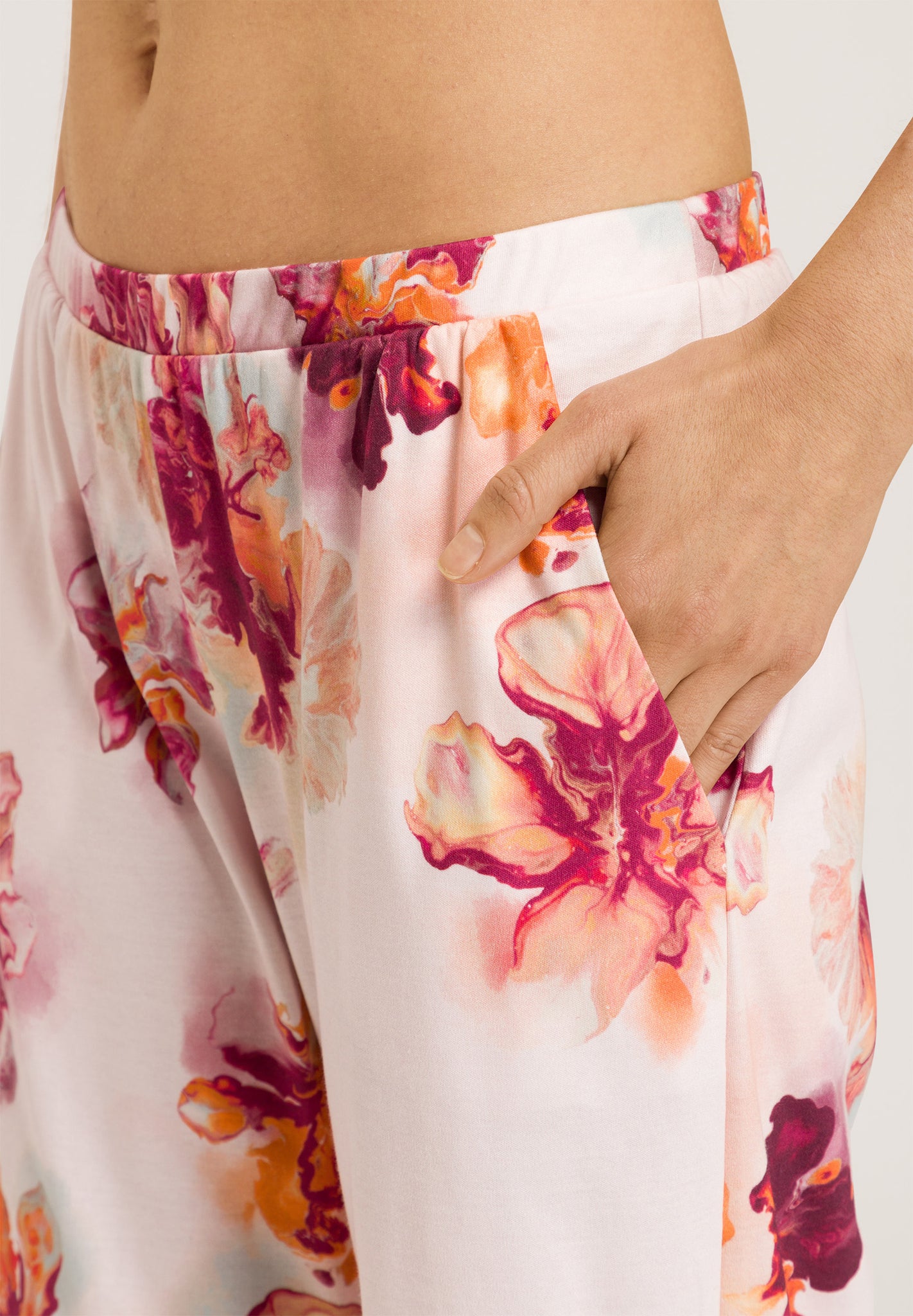 74986 Eleni Pants - 2392 Poured Blossoms