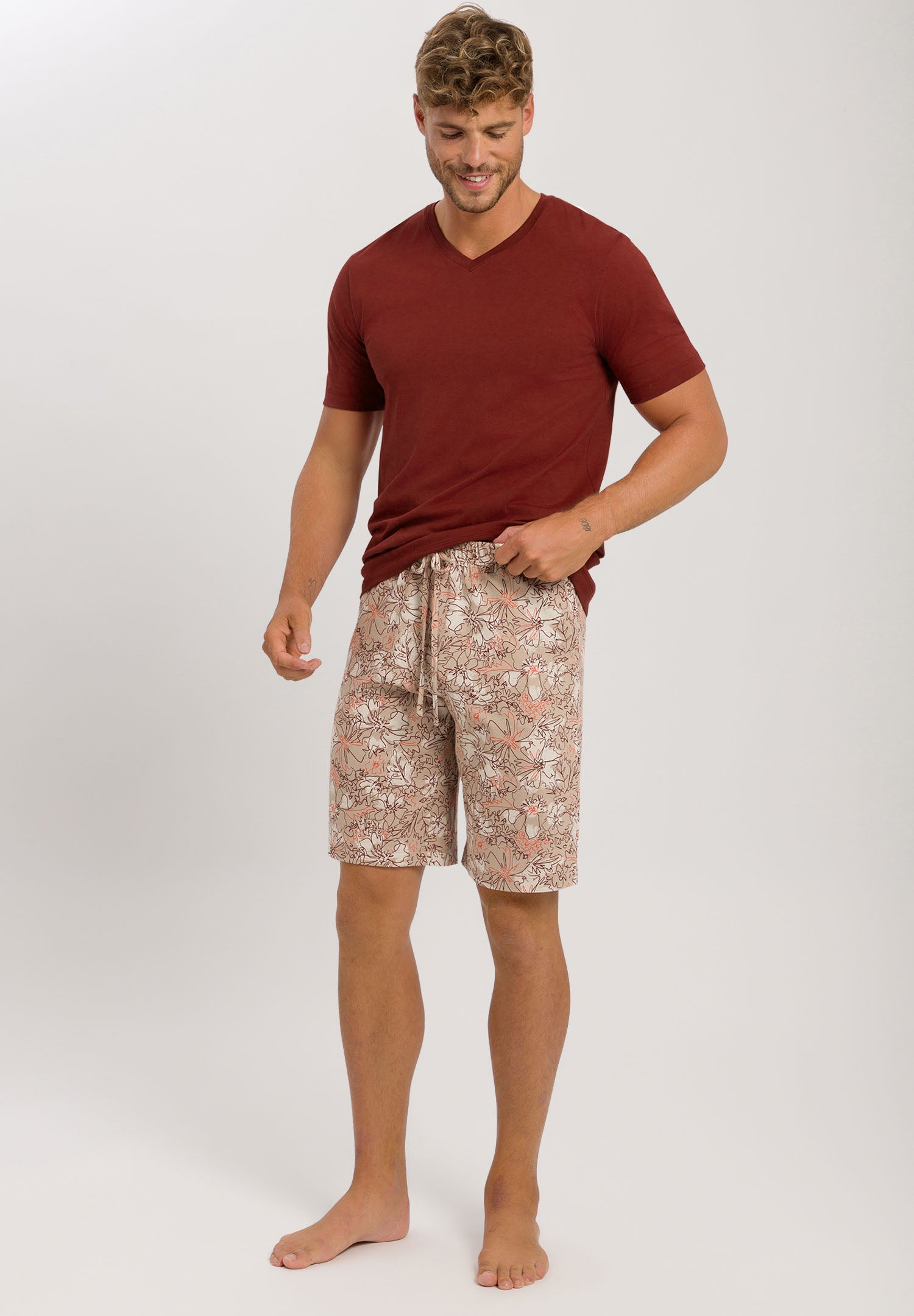 75822 Shorts - 1373 Floral Outlines