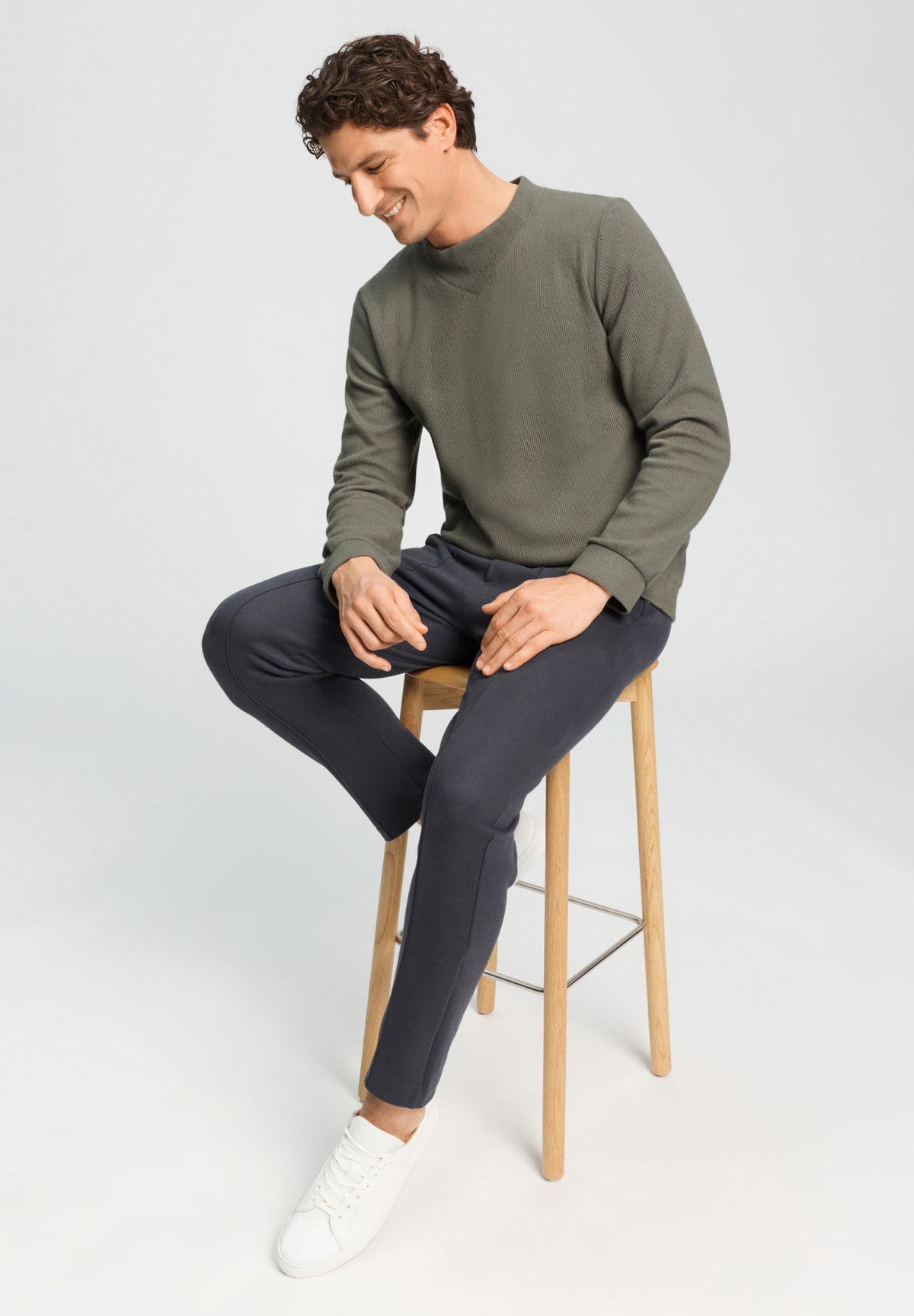 Travelwear Pullover | Smokey Olive 75927-2789