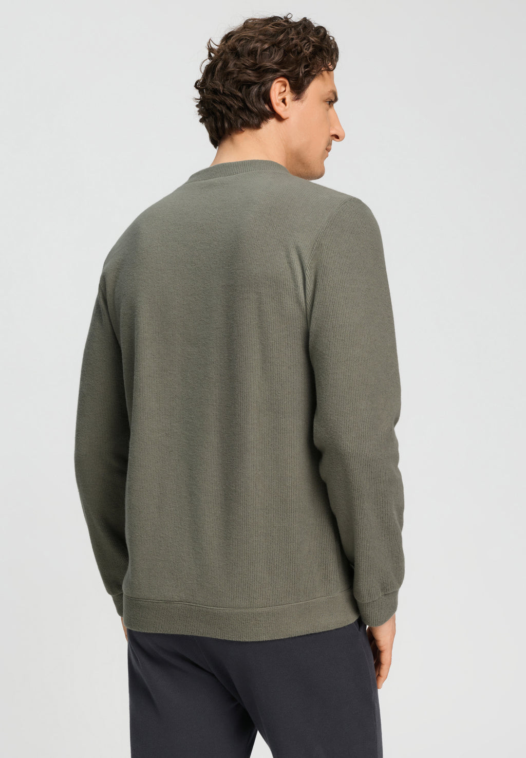 Travelwear Pullover | Smokey Olive 75927-2789