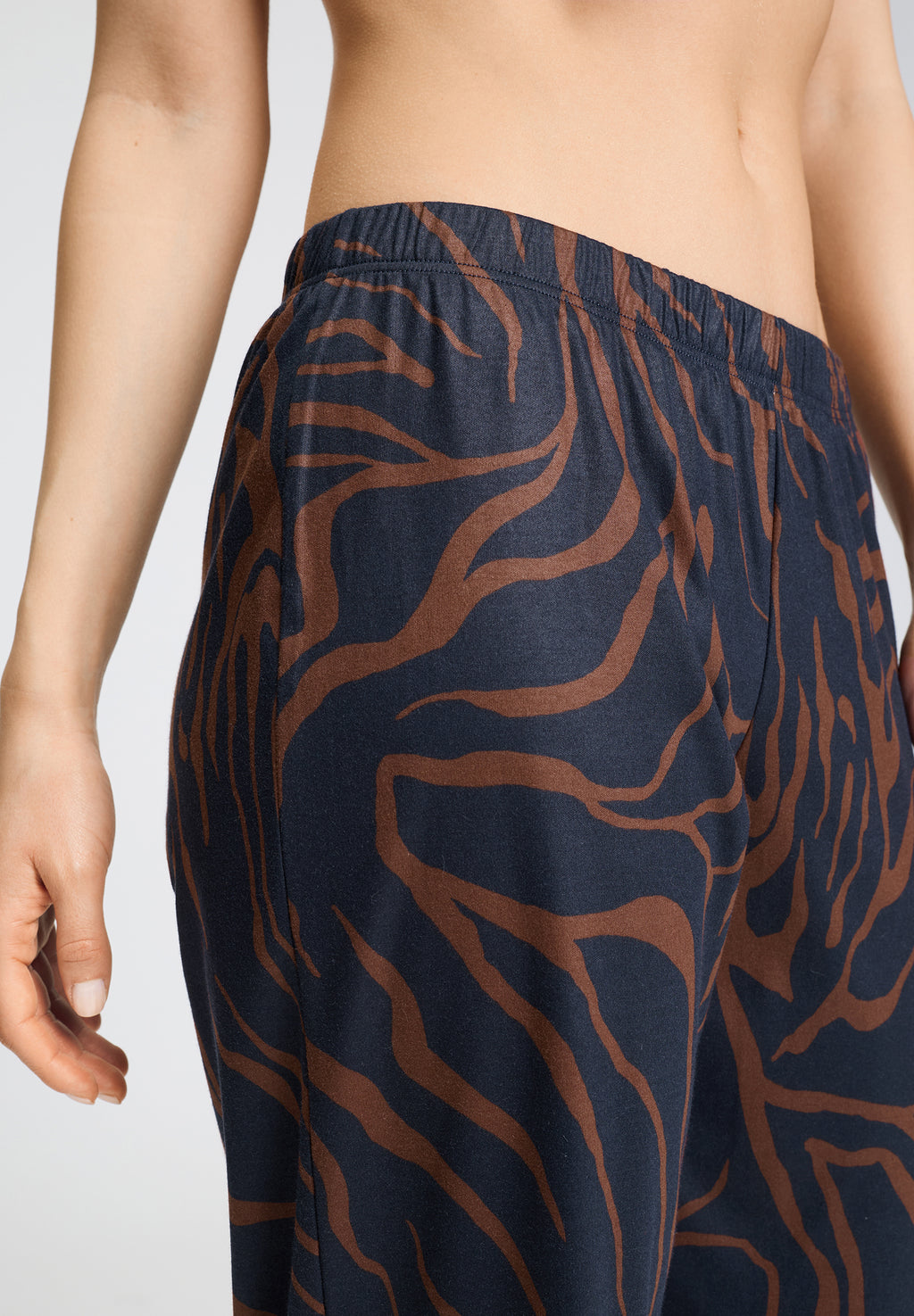 Loungy Nights Knit Pants | Navy Wildness 76492-3154