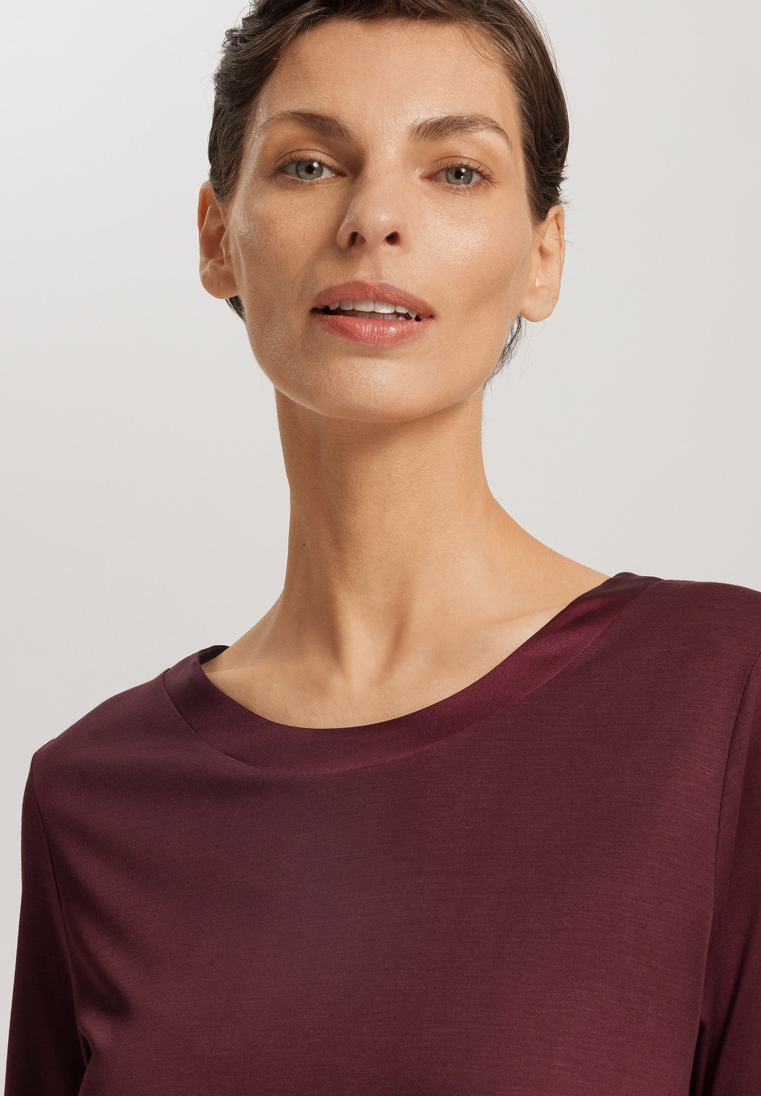 Grand Central Round Neck Nightgown 100cm | Vivid Brown 77339-2421