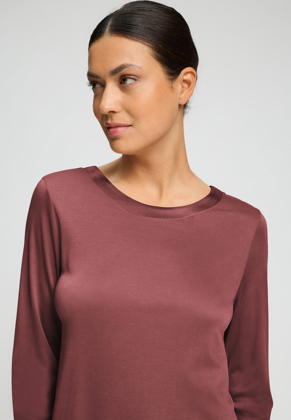 Grand Central Round Neck Nightgown 100cm | Apple Butter 77339-2441