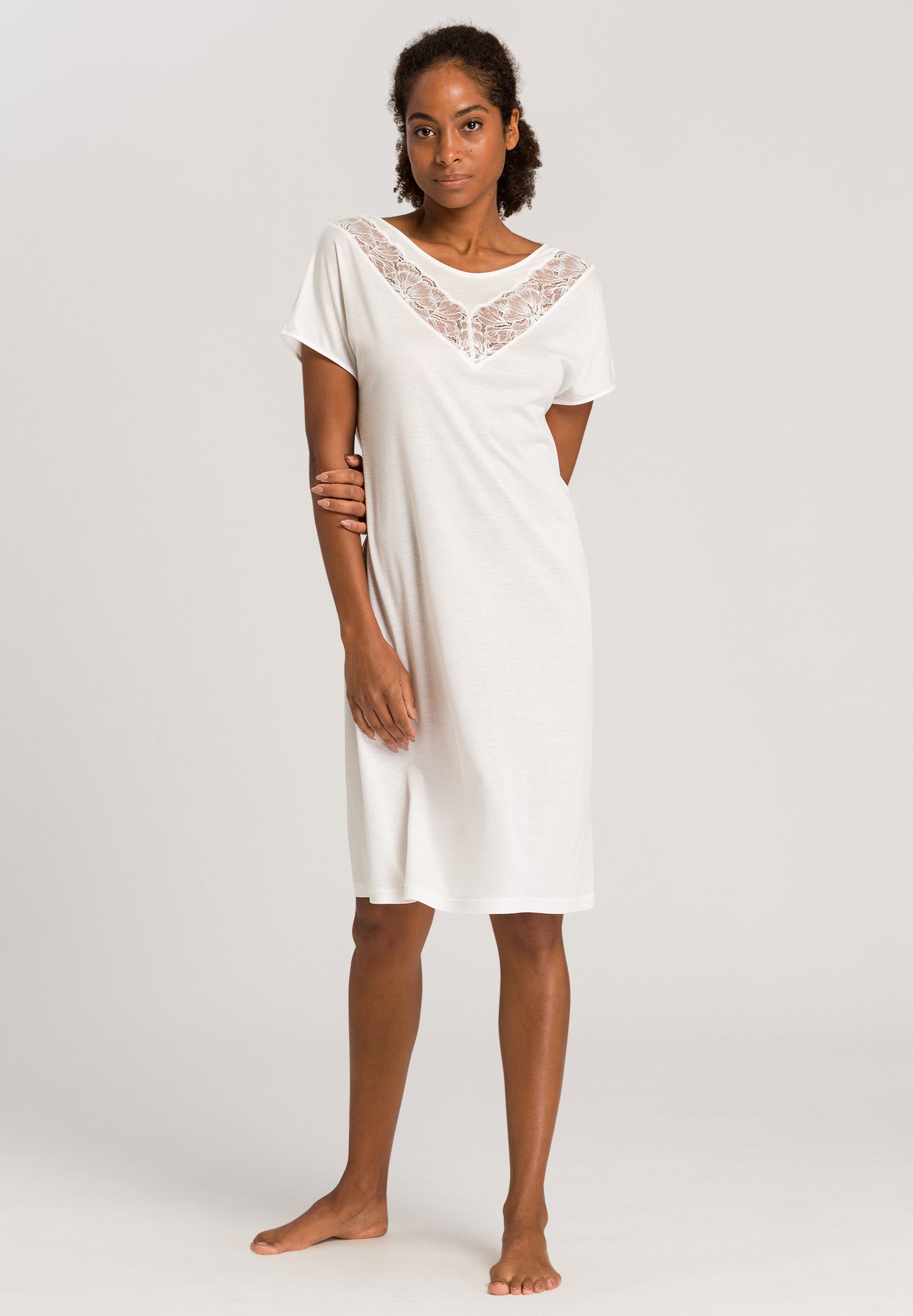 77972 Juna Short Sleeve Gown - 102 Off White