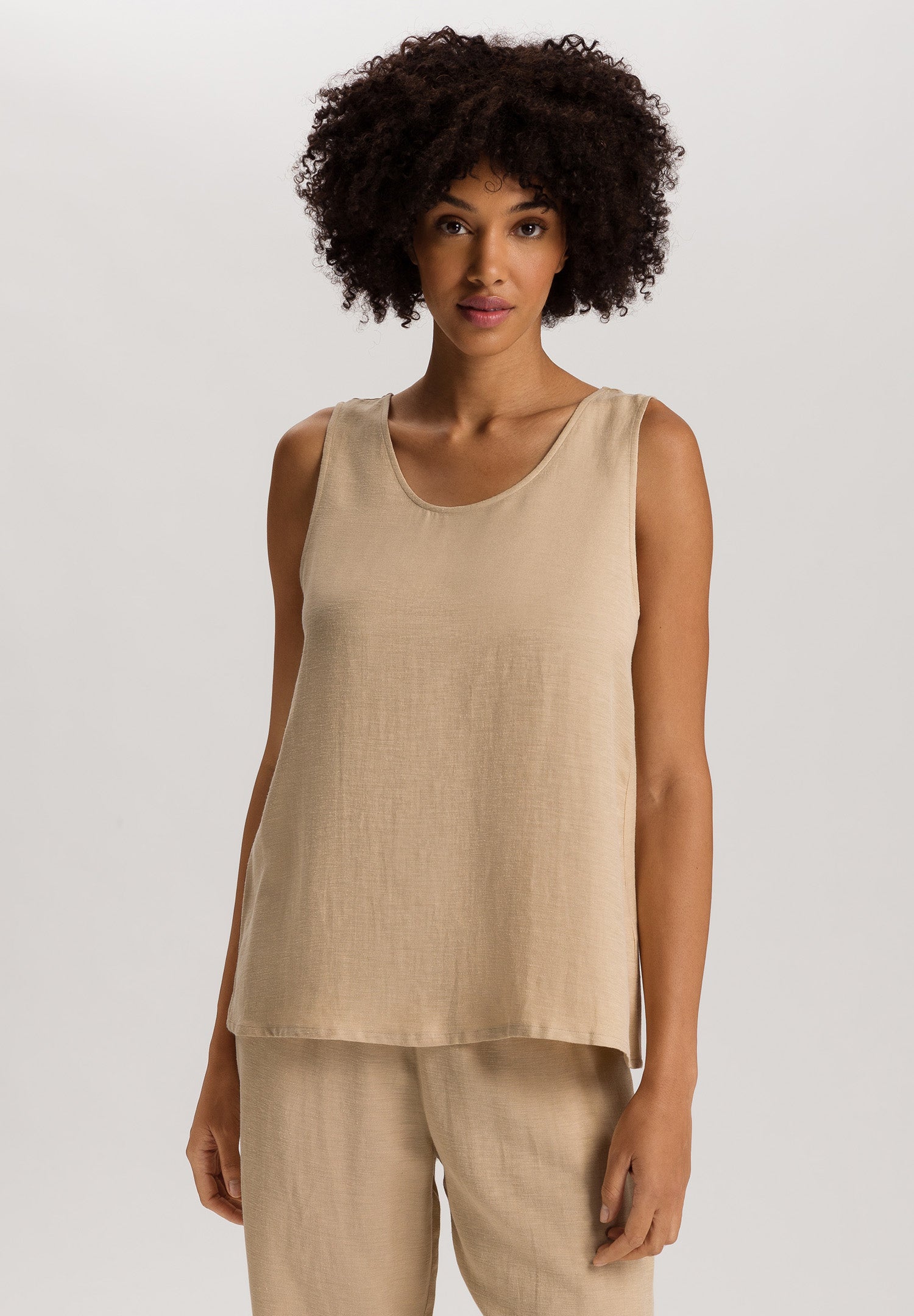 Urban Casuals Relaxed Linen Blend Tank Top | Iced Cappuccino 78524-2846