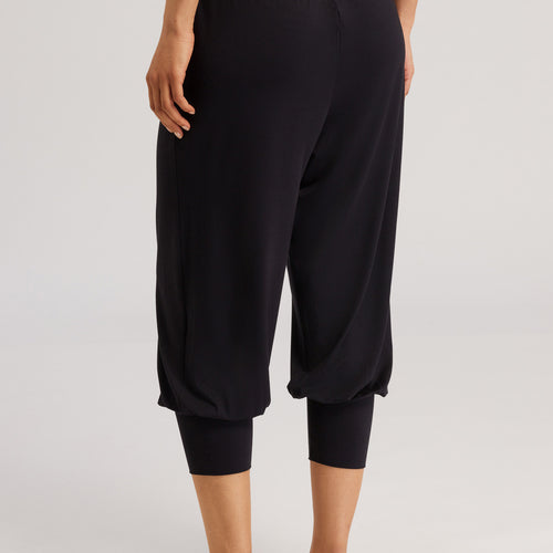 78797 Yoga Crop Pants - 2199 Black Beauty