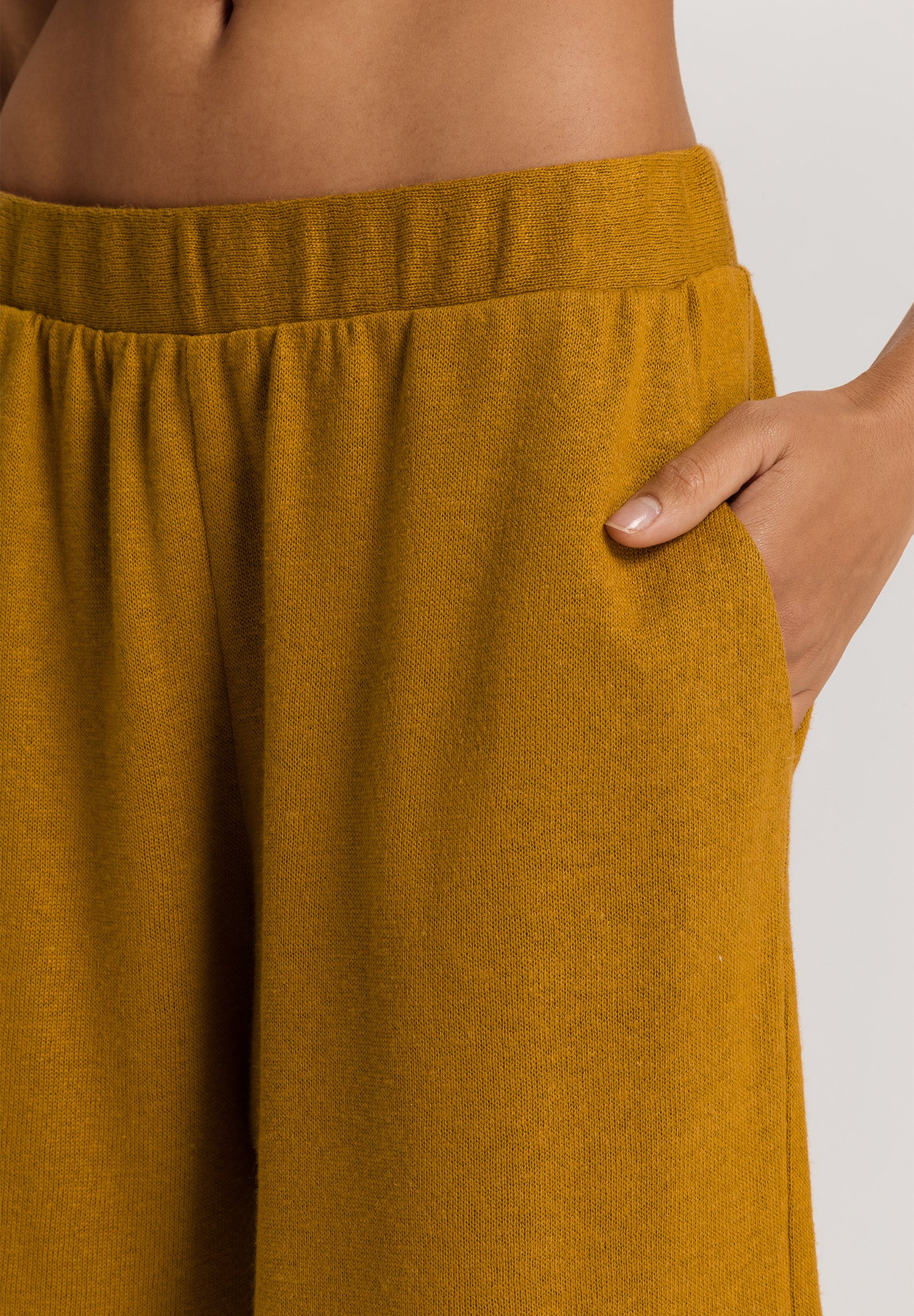Summer Knits Linen Blend Shorts | Golden Cumin 78879-2803