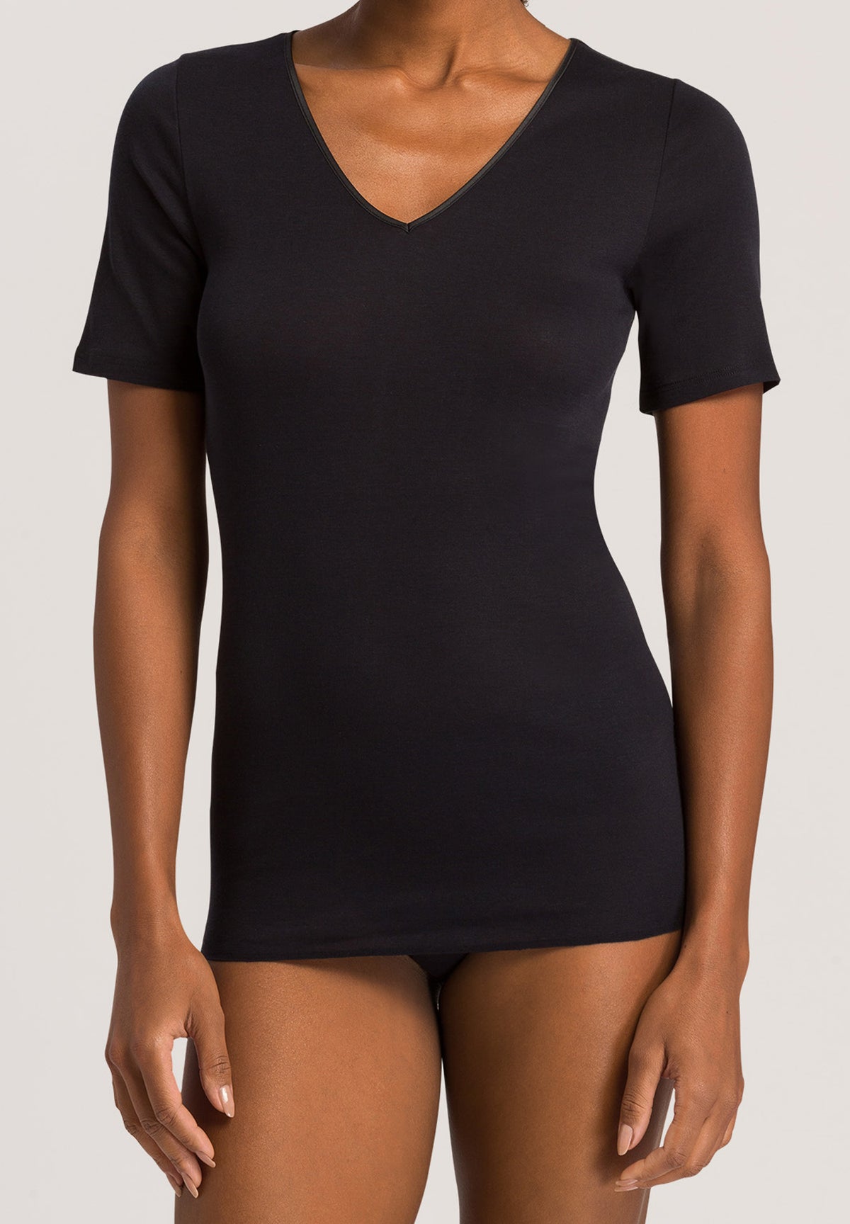 Cotton Seamless Fitted Cotton V-Neck Top | Black 71603-019