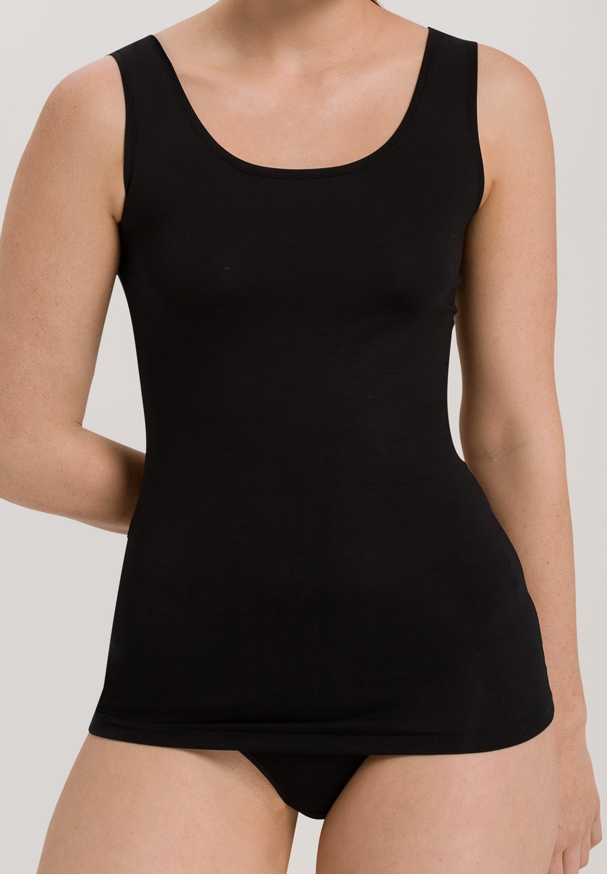 Soft Touch Round Neck Tank Top | Black 71257-019
