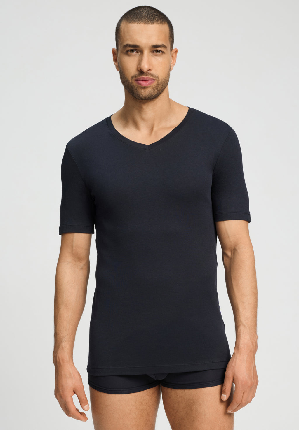 Sea Island Cotton Cotton V-Neck T-Shirt | Black 73173-019